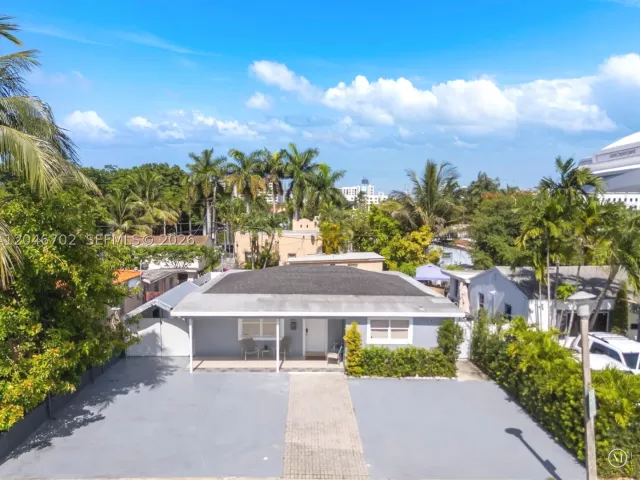 3-bedroom home for sale in Miami - 801 NW 17th Ct - MondialRealty
