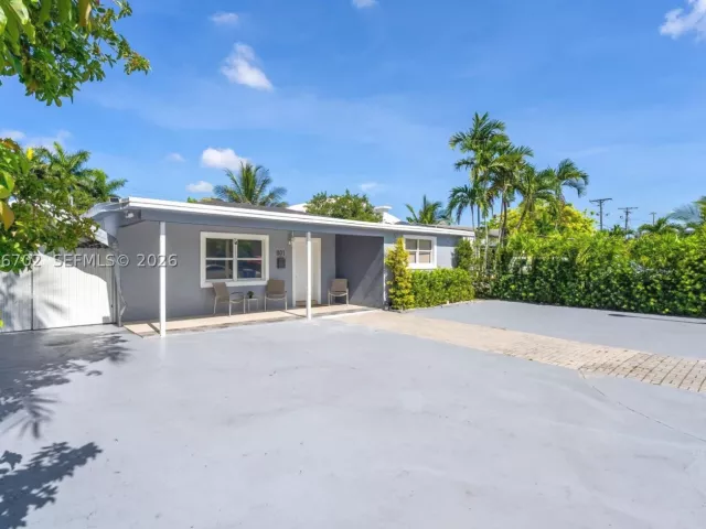 3-bedroom home for sale in Miami - 801 NW 17th Ct - MondialRealty