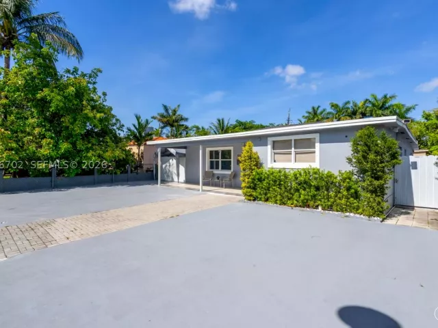 3-bedroom home for sale in Miami - 801 NW 17th Ct - MondialRealty