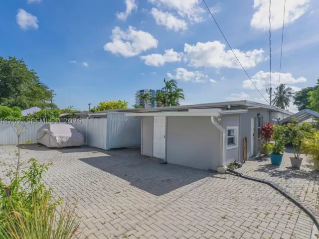 3-bedroom home for sale in Miami - 801 NW 17th Ct - MondialRealty