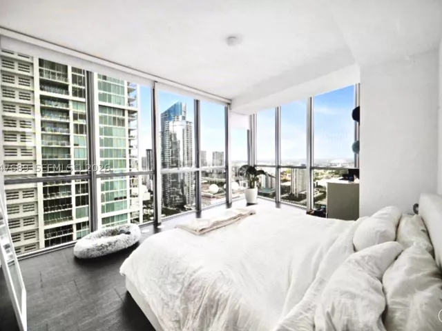 2-bedroom condo for sale in Miami - 1100 Biscayne Blvd 3708 - MondialRealty
