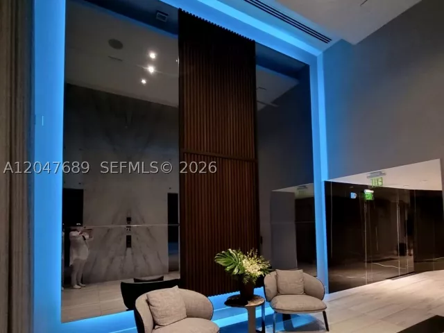 2-bedroom condo for sale in Miami - 1100 Biscayne Blvd 3708 - MondialRealty