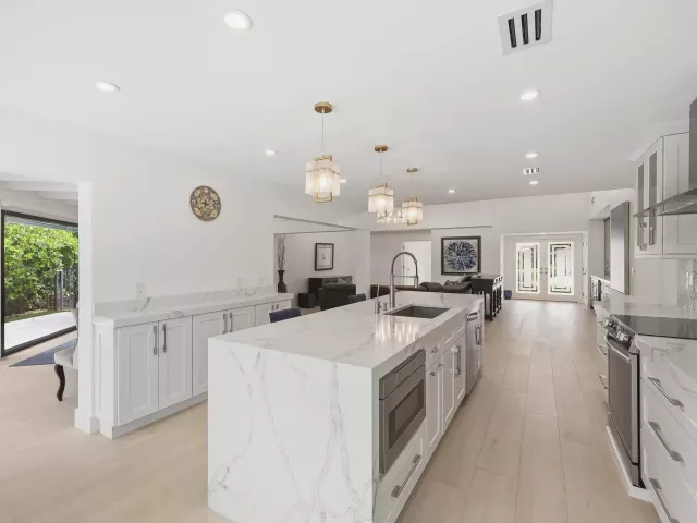 3-bedroom home for sale in Delray Beach - 624 W Lakewoode Circle W - MondialRealty