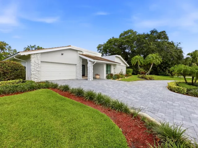 3-bedroom home for sale in Delray Beach - 624 W Lakewoode Circle W - MondialRealty