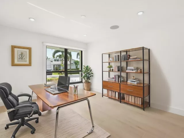 3-bedroom home for sale in Delray Beach - 624 W Lakewoode Circle W - MondialRealty