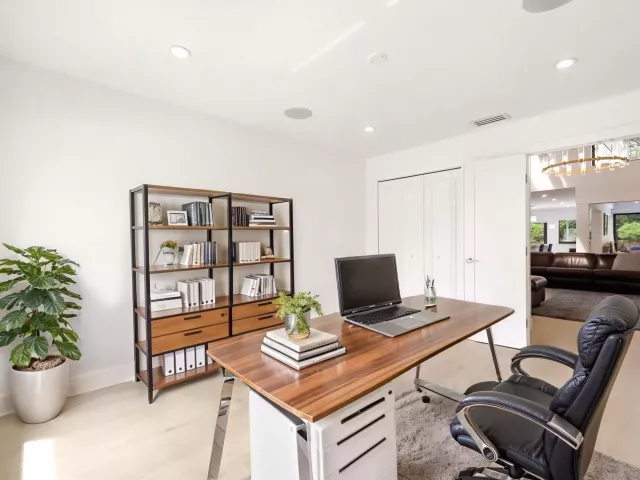 3-bedroom home for sale in Delray Beach - 624 W Lakewoode Circle W - MondialRealty