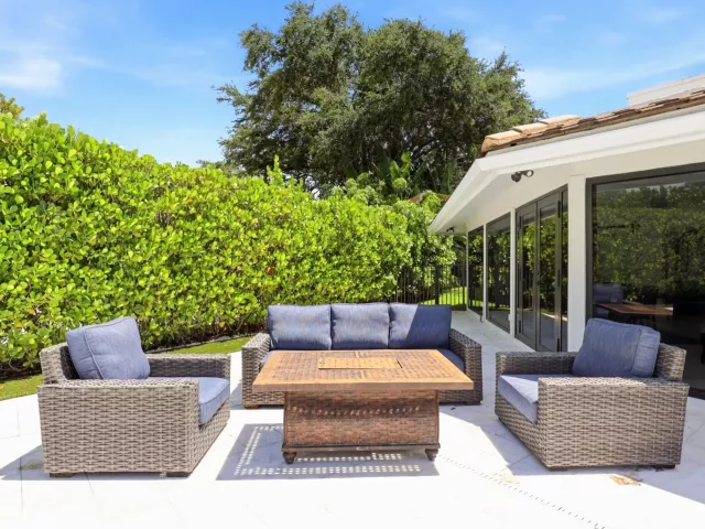 3-bedroom home for sale in Delray Beach - 624 W Lakewoode Circle W - MondialRealty