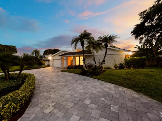 3-bedroom home for sale in Delray Beach - 624 W Lakewoode Circle W - MondialRealty