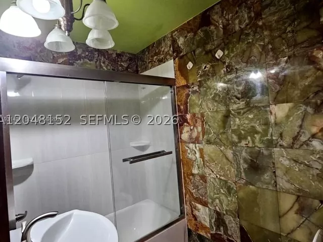 4-bedroom home for sale in Miami - 10955 SW 56th St - MondialRealty