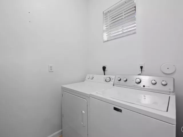 3-bedroom home for sale in Fort Lauderdale - 1033 NE 17th Way 905 - MondialRealty