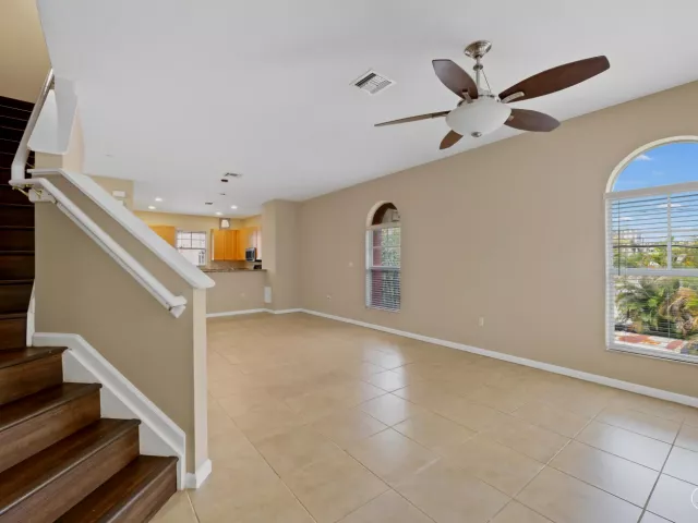 3-bedroom home for sale in Fort Lauderdale - 1033 NE 17th Way 905 - MondialRealty