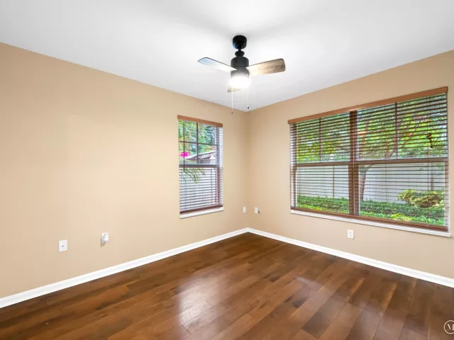 3-bedroom home for sale in Fort Lauderdale - 1033 NE 17th Way 905 - MondialRealty
