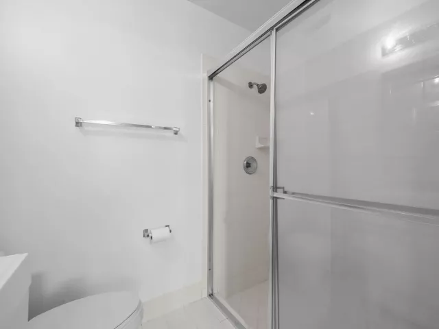 3-bedroom home for sale in Fort Lauderdale - 1033 NE 17th Way 905 - MondialRealty