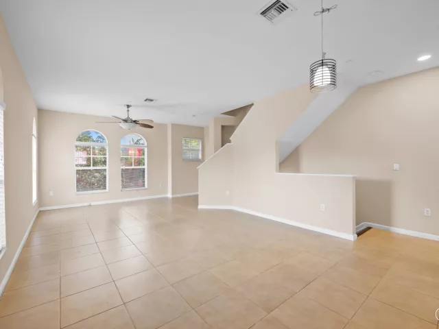 3-bedroom home for sale in Fort Lauderdale - 1033 NE 17th Way 905 - MondialRealty