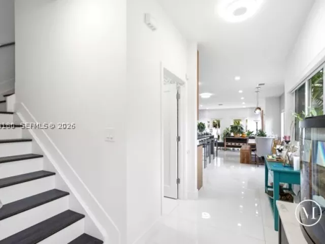 3-bedroom home for sale in Miami - 2931 SW 38th Ct 2 - MondialRealty