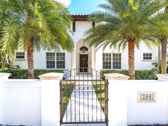 3-bedroom home for rent in Boca Raton - 200 NE 2nd Street - MondialRealty