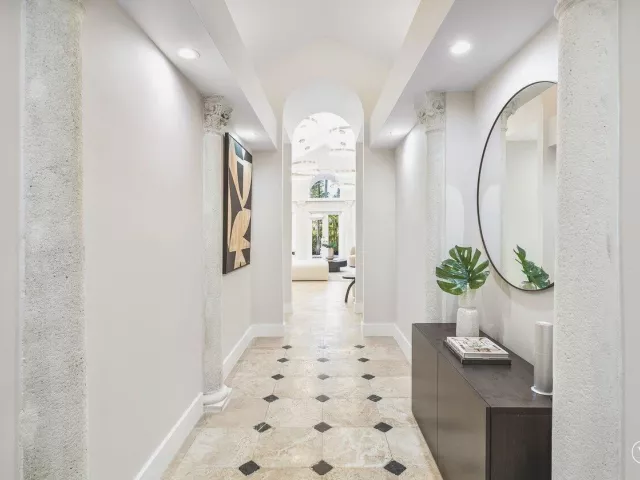 3-bedroom home for rent in Boca Raton - 200 NE 2nd Street - MondialRealty