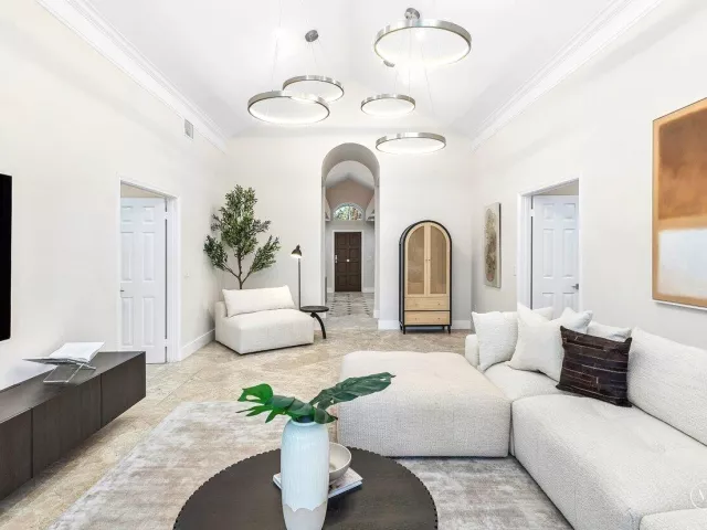 3-bedroom home for rent in Boca Raton - 200 NE 2nd Street - MondialRealty