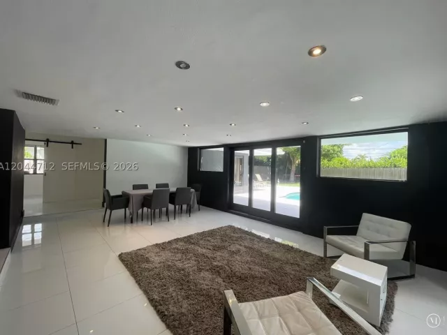 3-bedroom home for rent in North Miami - 2115 Alamanda Dr - MondialRealty
