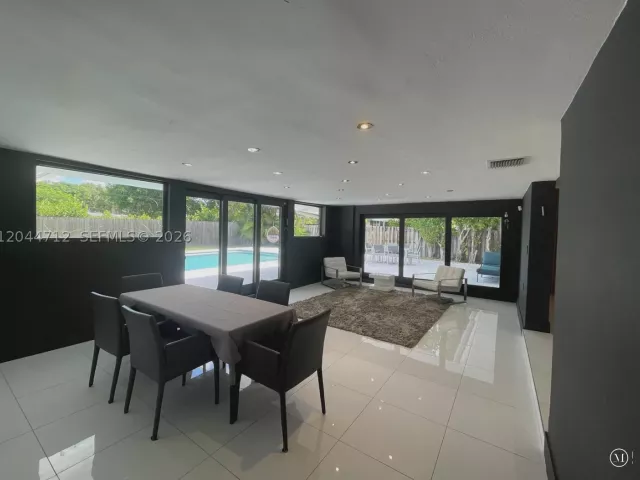 3-bedroom home for rent in North Miami - 2115 Alamanda Dr - MondialRealty