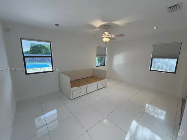 3-bedroom home for rent in North Miami - 2115 Alamanda Dr - MondialRealty