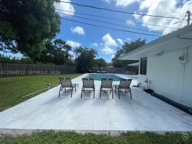 3-bedroom home for rent in North Miami - 2115 Alamanda Dr - MondialRealty