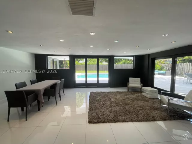 3-bedroom home for rent in North Miami - 2115 Alamanda Dr - MondialRealty