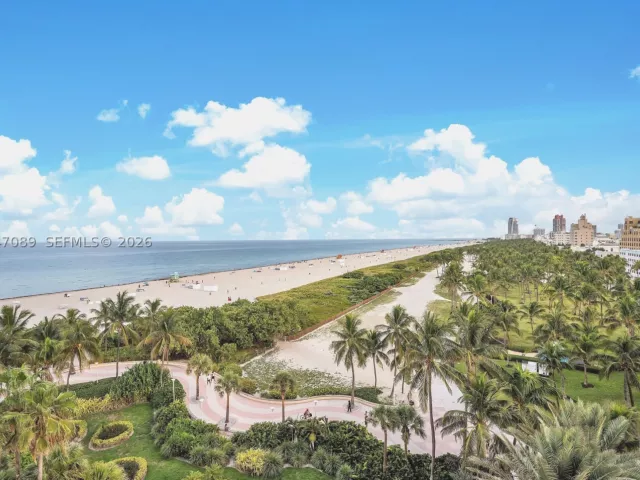 2-bedroom condo for sale in Miami Beach - 1455 Ocean Dr 904 - MondialRealty