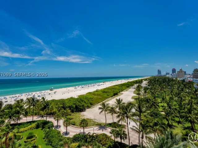 2-bedroom condo for sale in Miami Beach - 1455 Ocean Dr 904 - MondialRealty