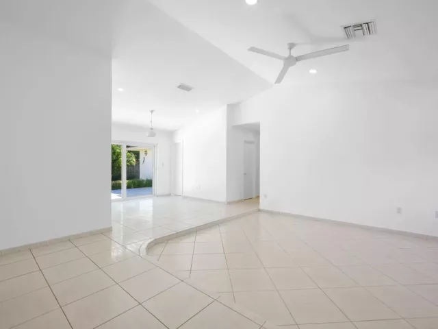 4-bedroom home for rent in Miami - 9515 SW 118th Court - MondialRealty