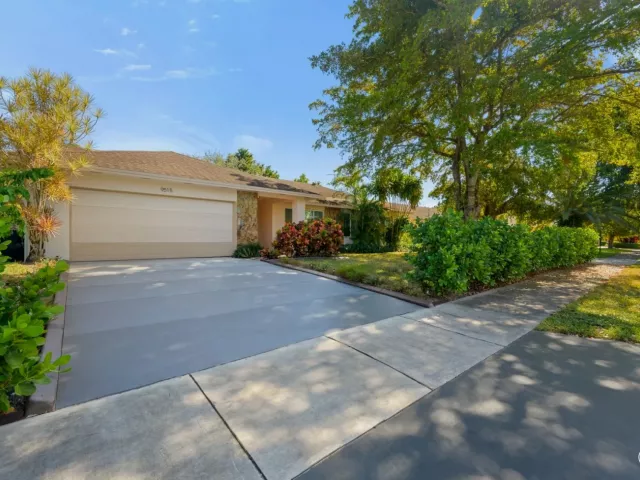 4-bedroom home for rent in Miami - 9515 SW 118th Court - MondialRealty