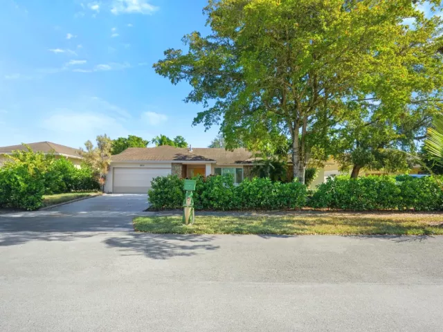 4-bedroom home for rent in Miami - 9515 SW 118th Court - MondialRealty