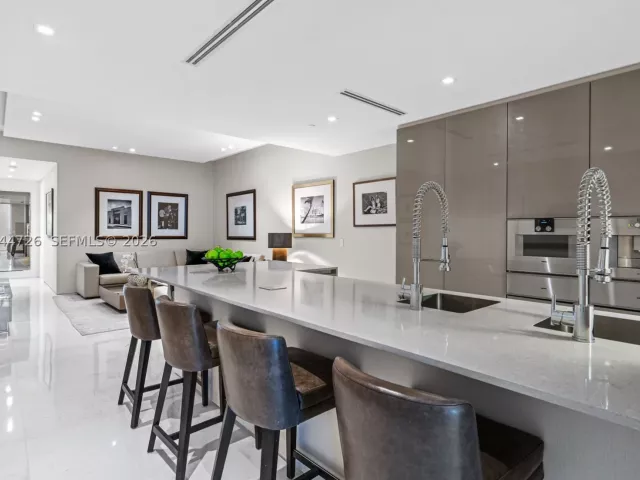 4-bedroom condo for rent in Surfside - 9349 Collins Ave 605 - MondialRealty