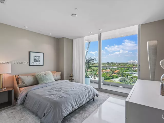 4-bedroom condo for rent in Surfside - 9349 Collins Ave 605 - MondialRealty