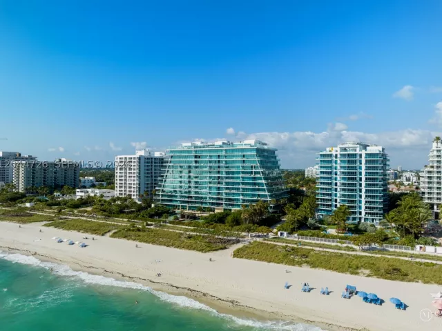 4-bedroom condo for rent in Surfside - 9349 Collins Ave 605 - MondialRealty
