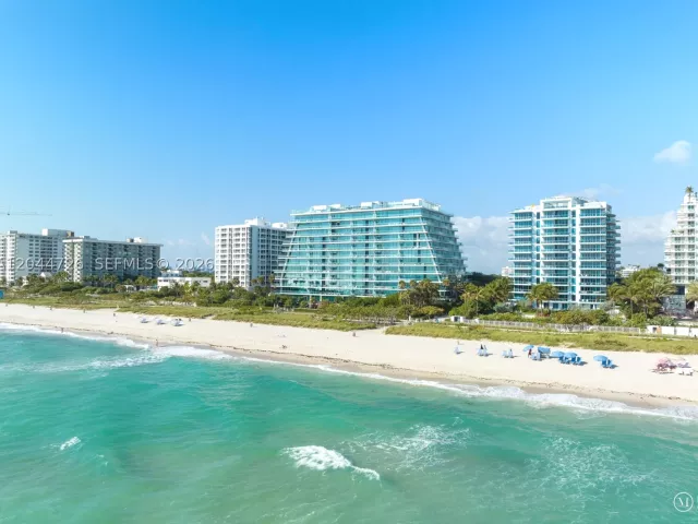 4-bedroom condo for rent in Surfside - 9349 Collins Ave 605 - MondialRealty