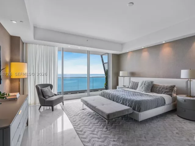 4-bedroom condo for rent in Surfside - 9349 Collins Ave 605 - MondialRealty