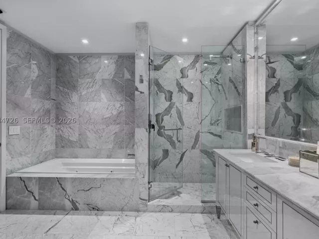 4-bedroom condo for rent in Surfside - 9349 Collins Ave 605 - MondialRealty