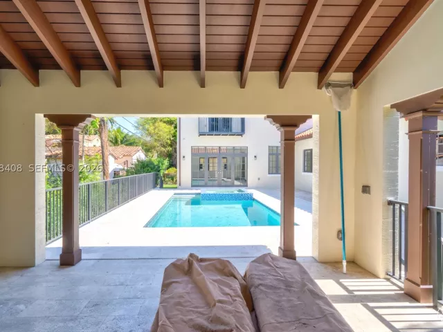 4-bedroom home for rent in Coral Gables - 519 Alhambra Cir - MondialRealty