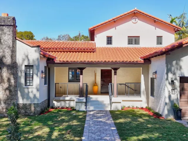 4-bedroom home for rent in Coral Gables - 519 Alhambra Cir - MondialRealty