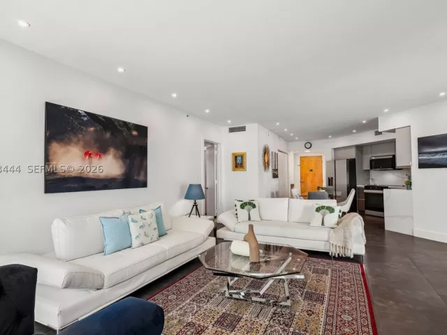 3-bedroom condo for rent in Miami - 350 S Miami Ave 1902 - MondialRealty