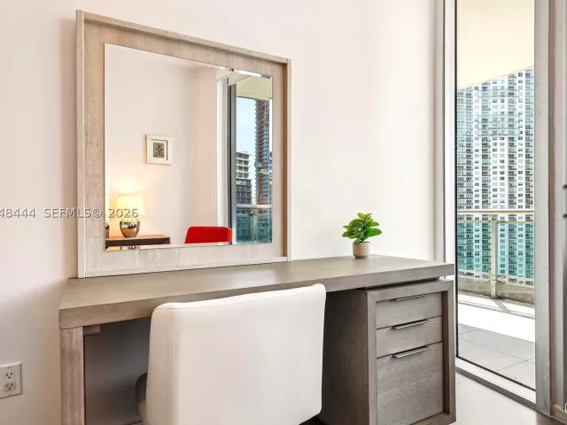 3-bedroom condo for rent in Miami - 350 S Miami Ave 1902 - MondialRealty