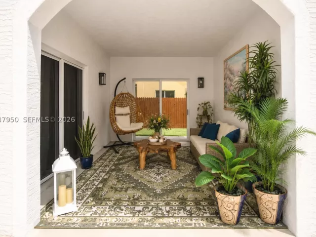 5-bedroom home for sale in Homestead - 1351 NE 41st Pl - MondialRealty