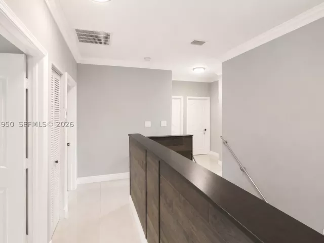 5-bedroom home for sale in Homestead - 1351 NE 41st Pl - MondialRealty