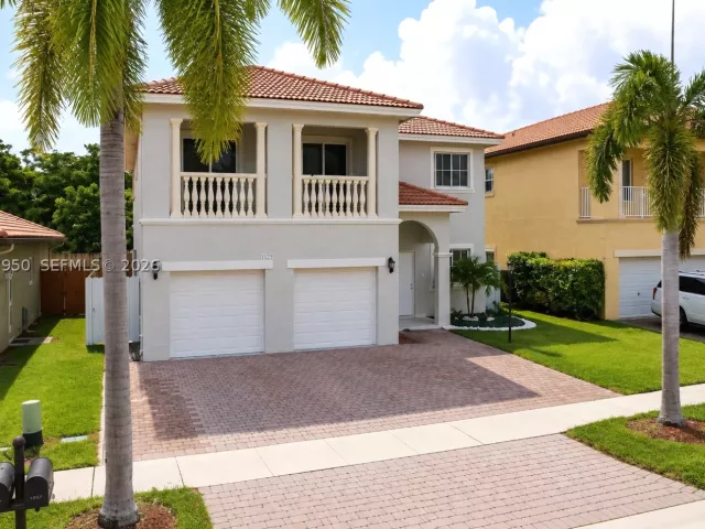5-bedroom home for sale in Homestead - 1351 NE 41st Pl - MondialRealty