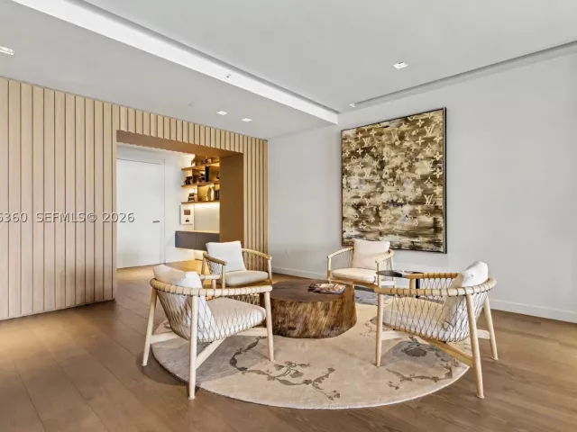 3-bedroom condo for sale in Miami Beach - 7042 Fisher Island Dr 7042 - MondialRealty