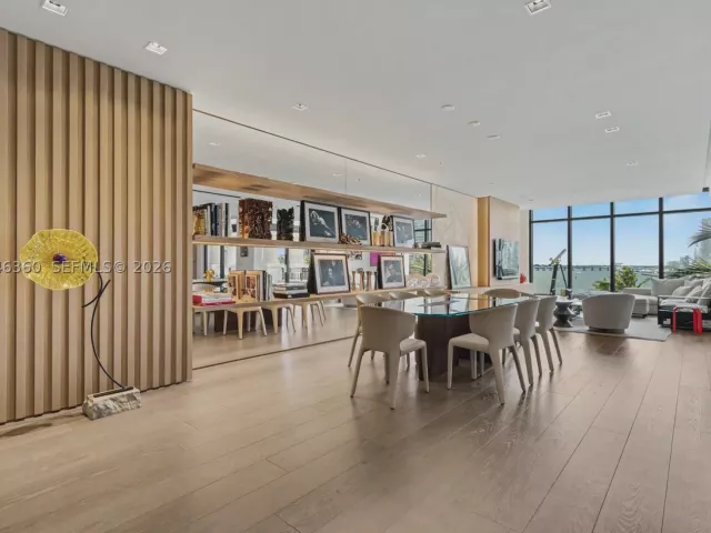 3-bedroom condo for sale in Miami Beach - 7042 Fisher Island Dr 7042 - MondialRealty