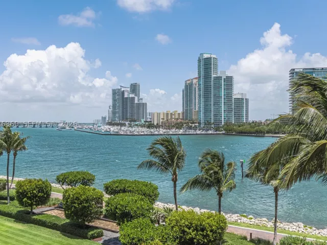 3-bedroom condo for sale in Miami Beach - 7042 Fisher Island Dr 7042 - MondialRealty