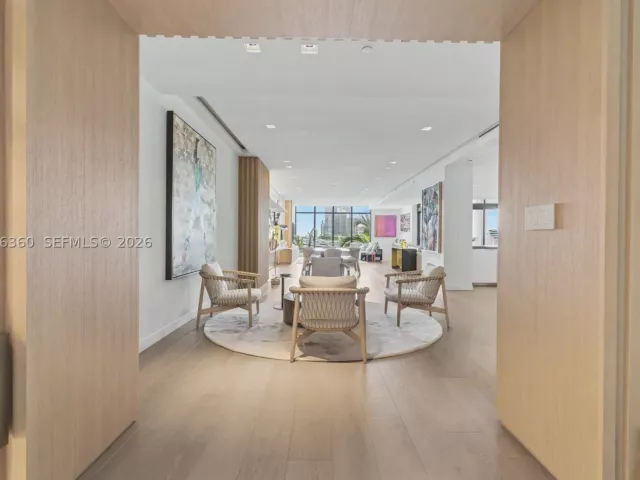3-bedroom condo for sale in Miami Beach - 7042 Fisher Island Dr 7042 - MondialRealty