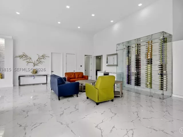 6-bedroom home for rent in Boca Raton - 2673 NW 64th Blvd - MondialRealty